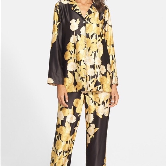 Natori Other - Natori Irina Pajamas